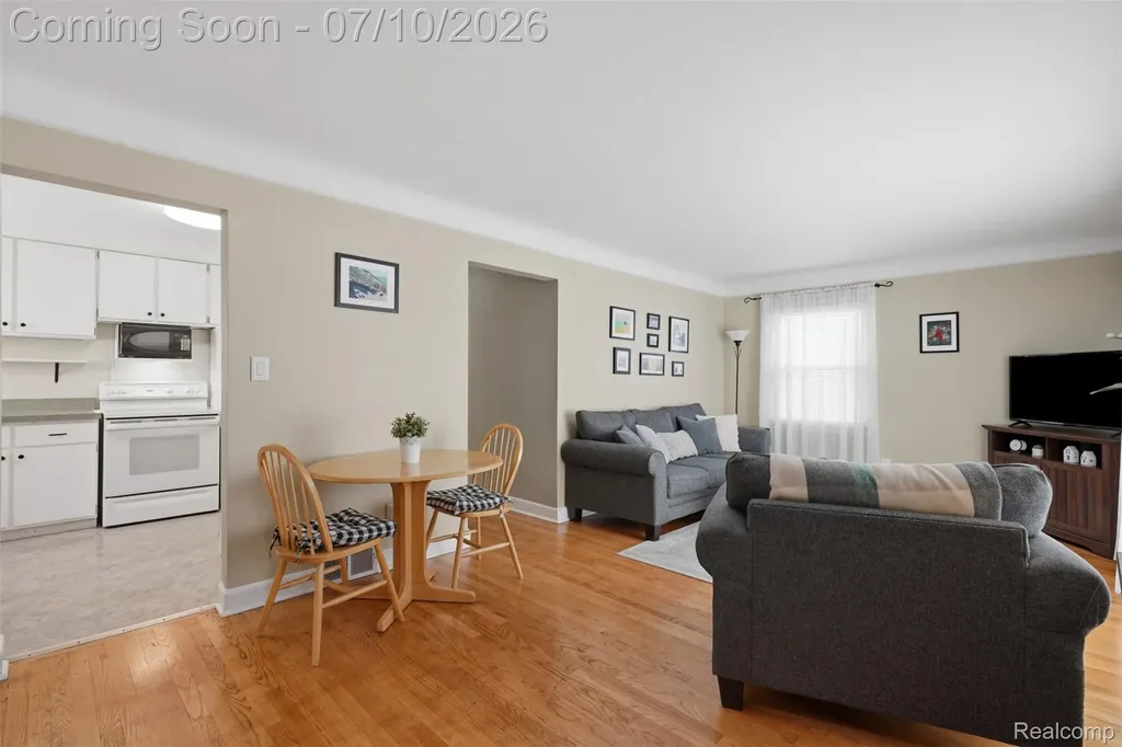 4108 Edgar Avenue Royal Oak City MI 48073