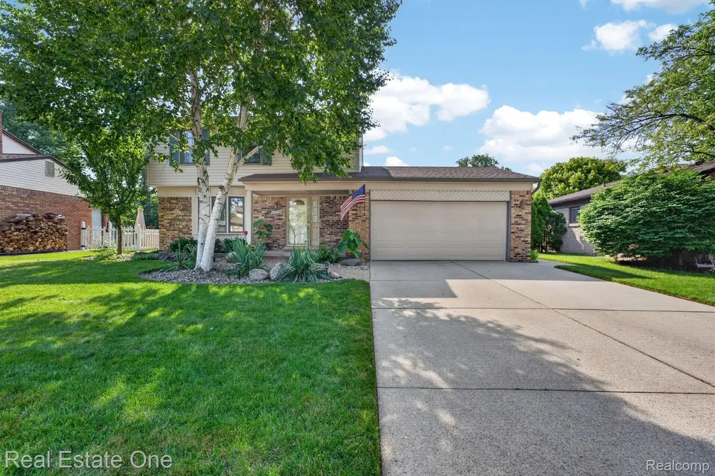 47380 Savannah Drive Macomb Township MI 48044