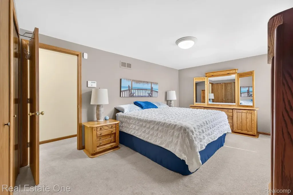 47380 Savannah Drive Macomb Township MI 48044
