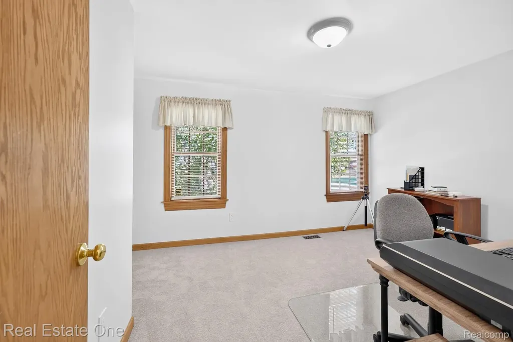 47380 Savannah Drive Macomb Township MI 48044