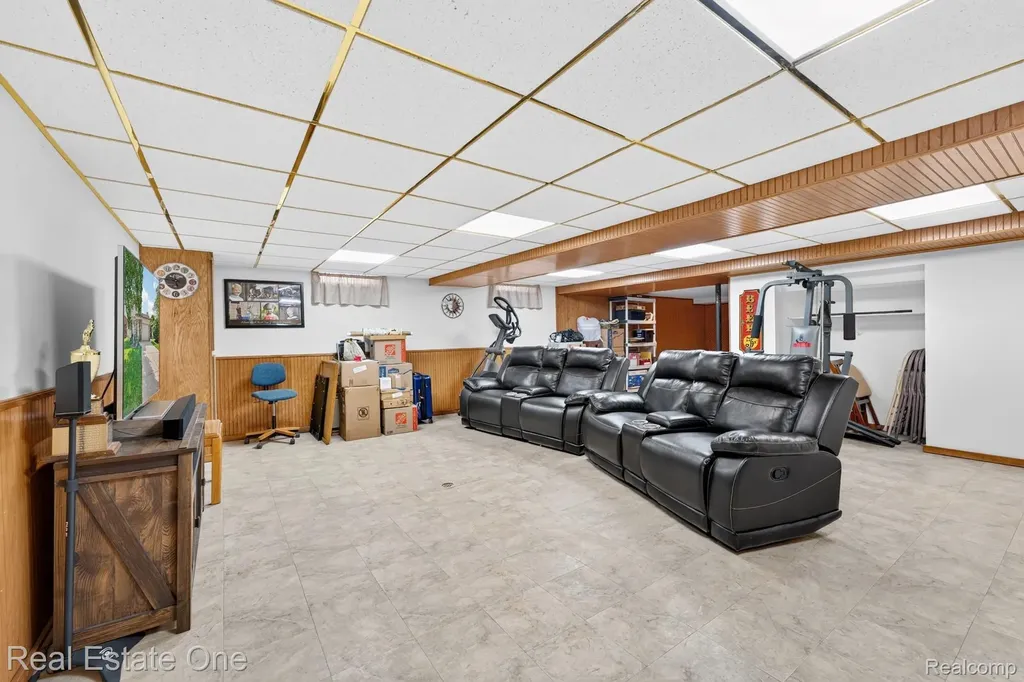 47380 Savannah Drive Macomb Township MI 48044