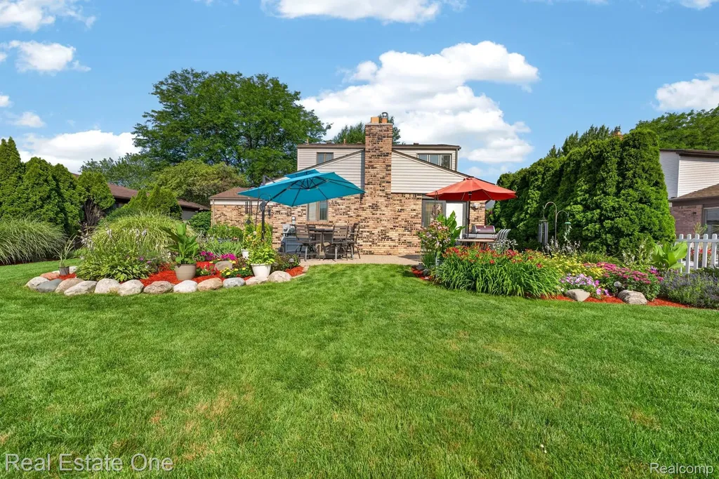 47380 Savannah Drive Macomb Township MI 48044