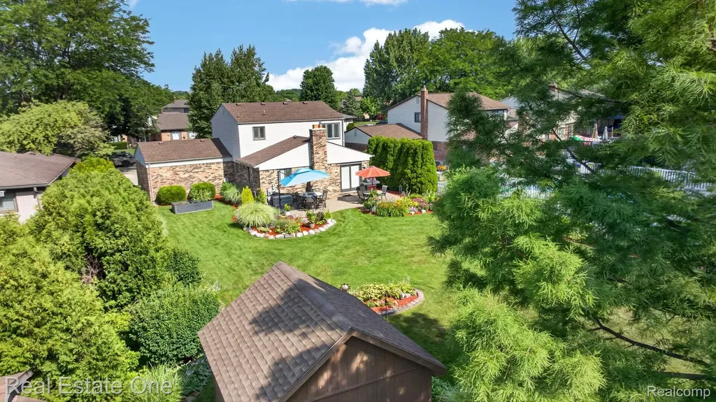 47380 Savannah Drive Macomb Township MI 48044