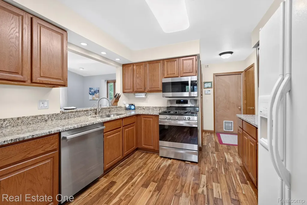 47380 Savannah Drive Macomb Township MI 48044