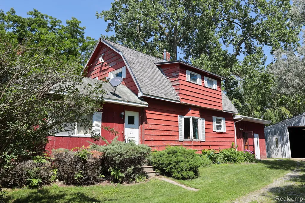 1642 Townline 14 Road W Beaver Township MI 48611