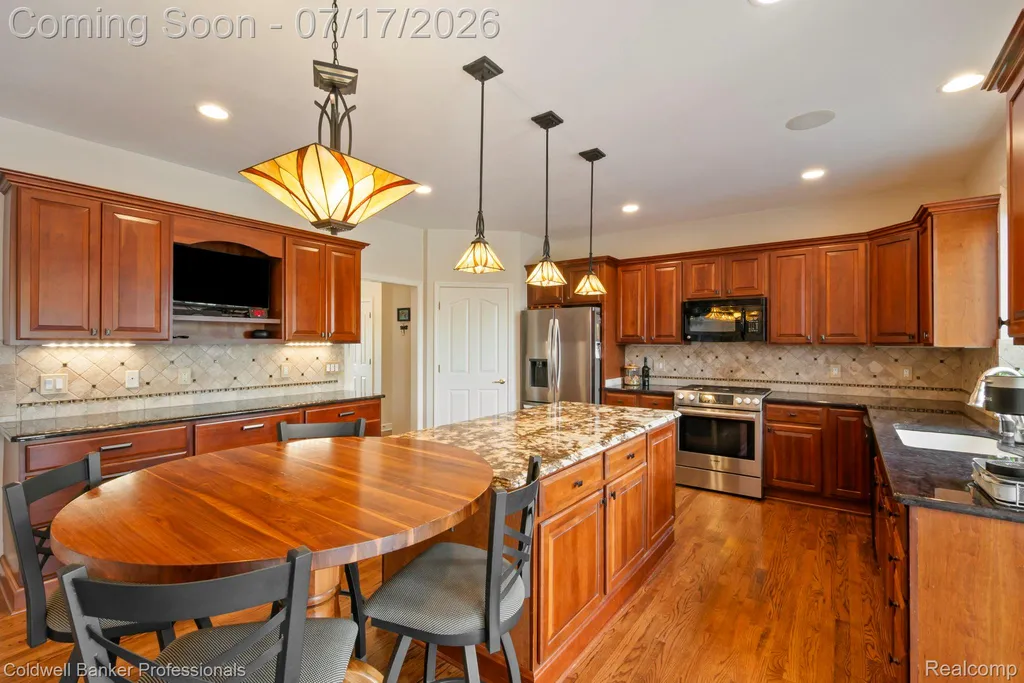 11460 Maple Valley Drive Plymouth Charter Township MI 48170