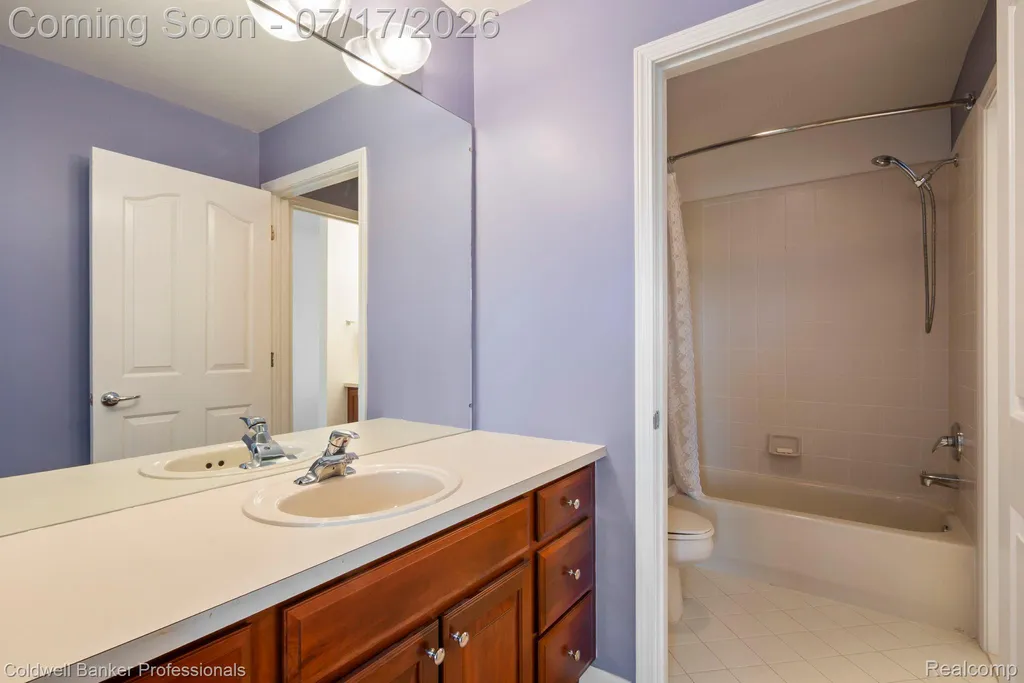 11460 Maple Valley Drive Plymouth Charter Township MI 48170