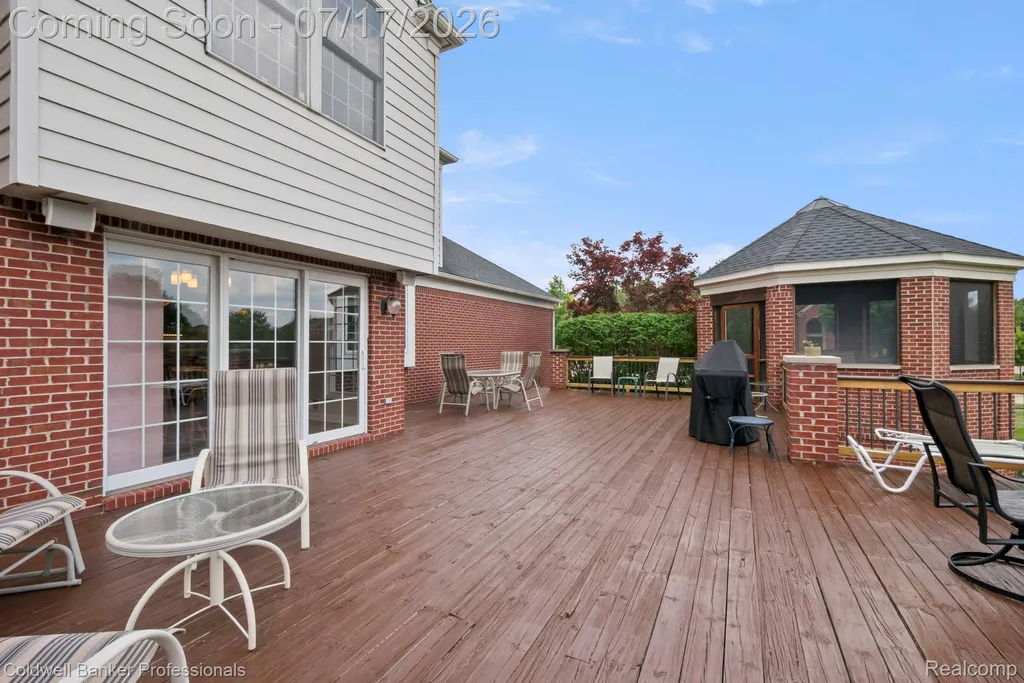 11460 Maple Valley Drive Plymouth Charter Township MI 48170