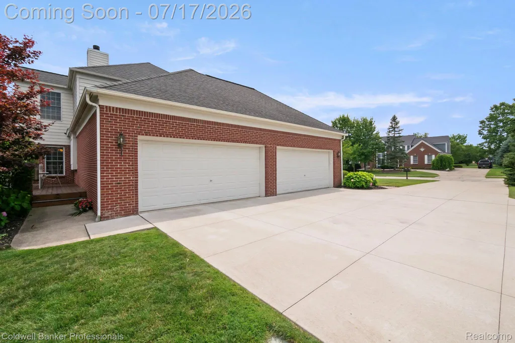 11460 Maple Valley Drive Plymouth Charter Township MI 48170