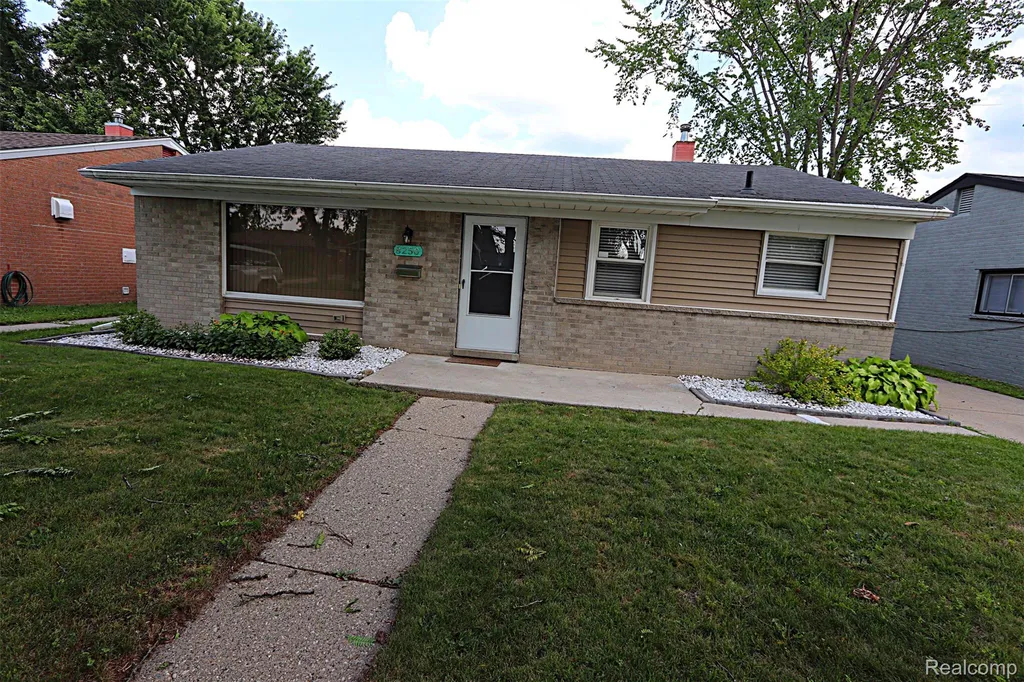 8250 N Henry Ruff Road Westland City MI 48185