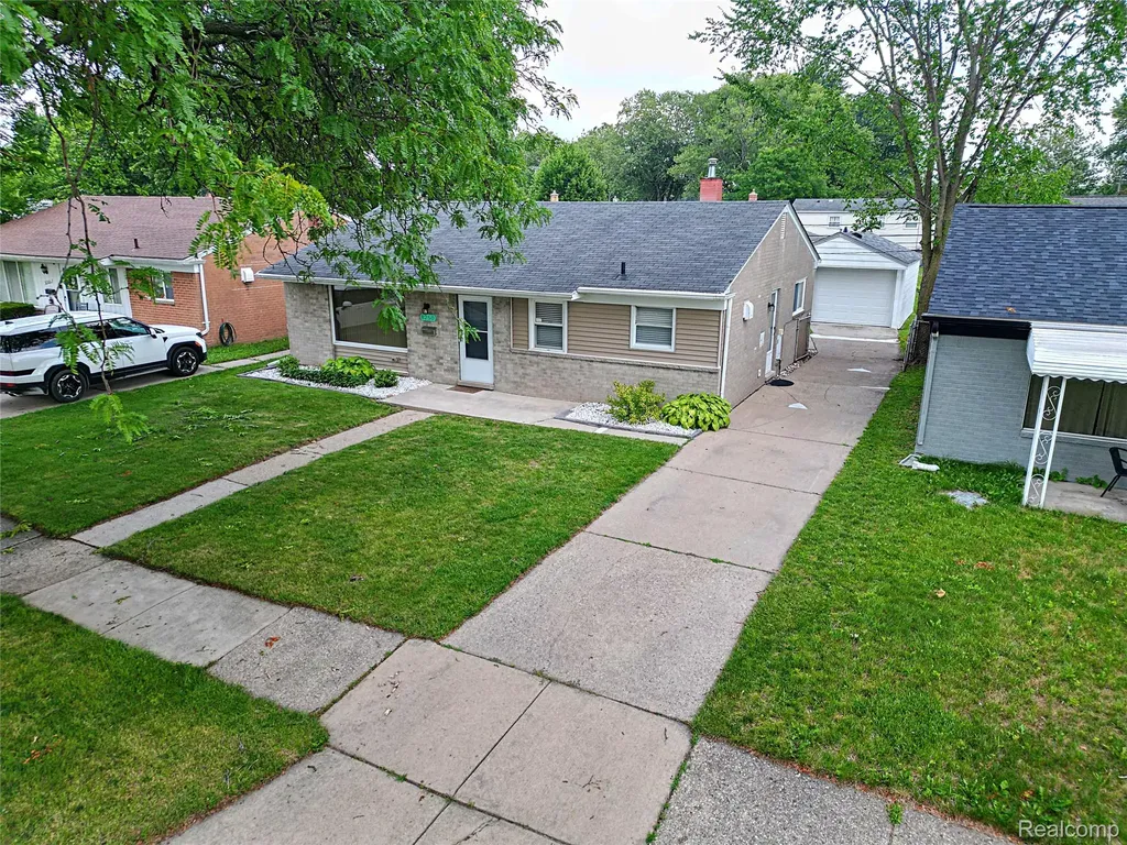 8250 N Henry Ruff Road Westland City MI 48185