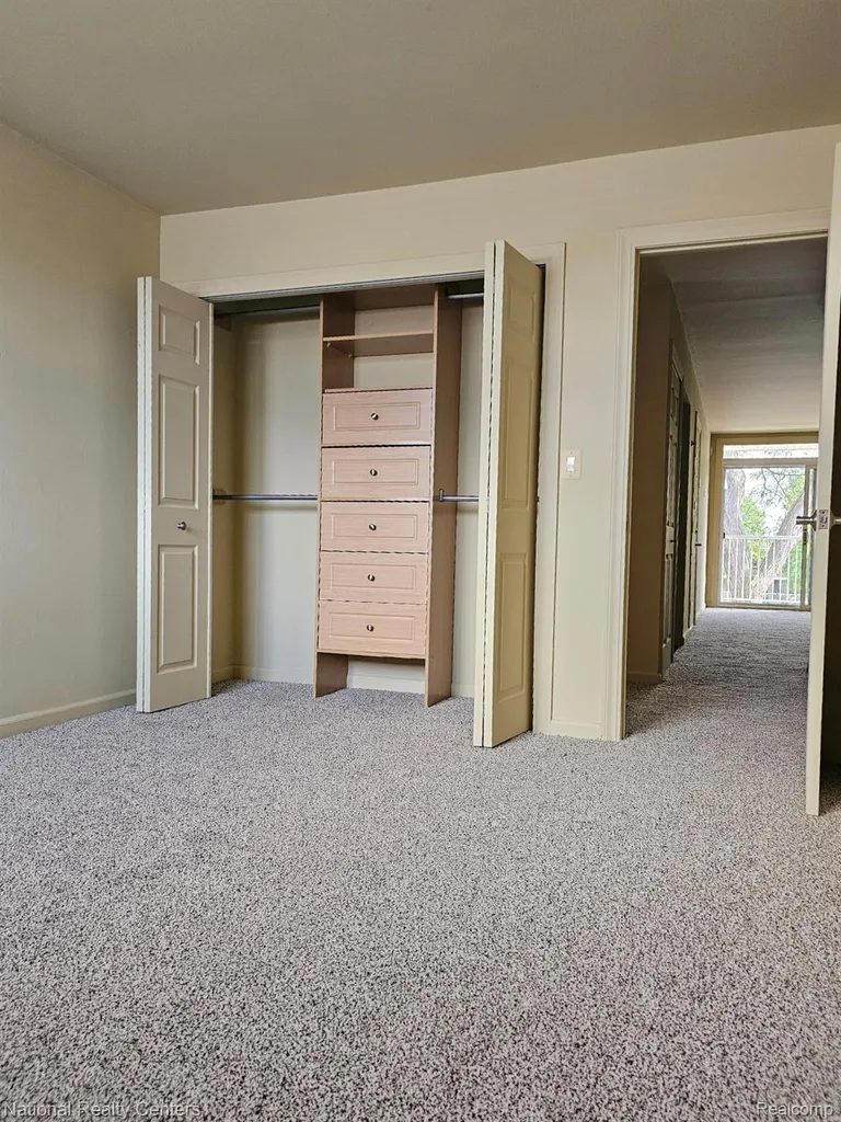 4913 Crooks Road Royal Oak City MI 48073