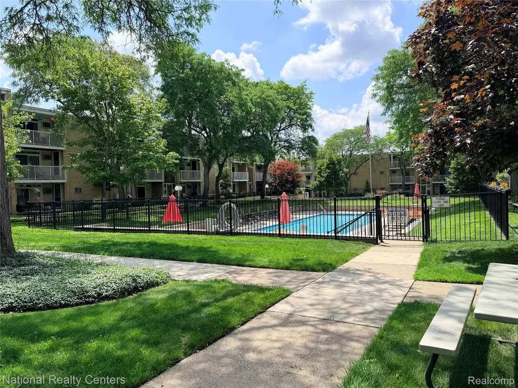 4913 Crooks Road Royal Oak City MI 48073