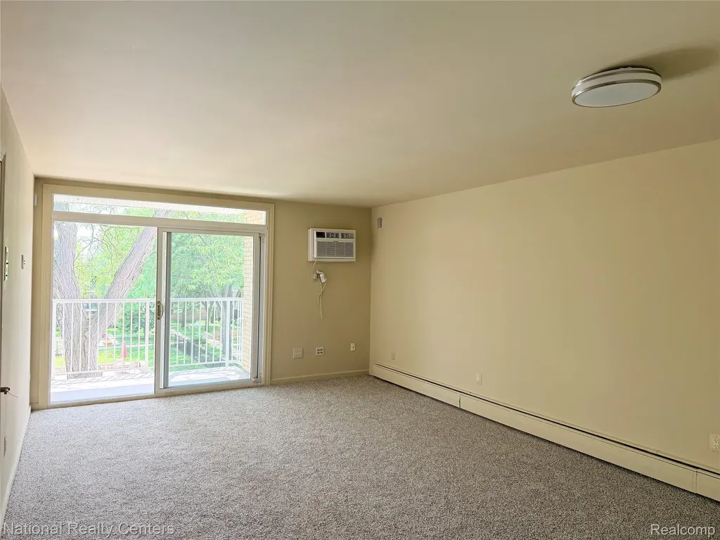 4913 Crooks Road Royal Oak City MI 48073