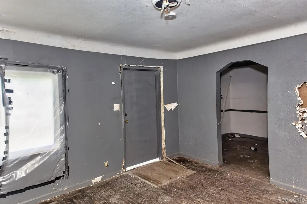 20251 Chapel Street Detroit City MI 48219