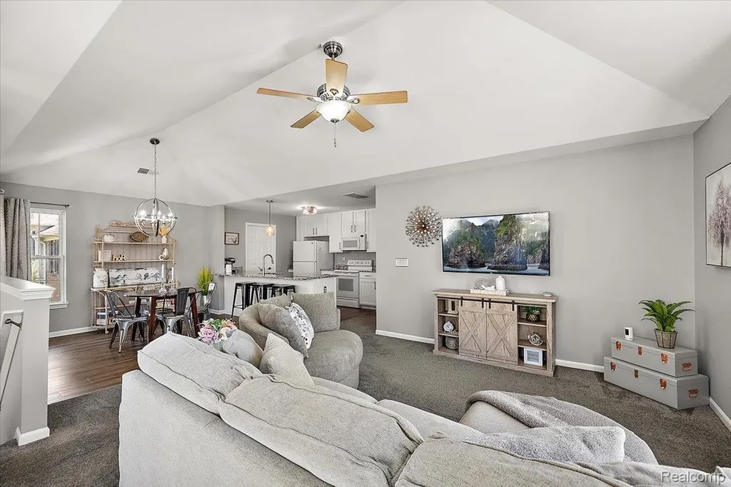 2880 Cottonwood Drive Waterford Charter Township MI 48328