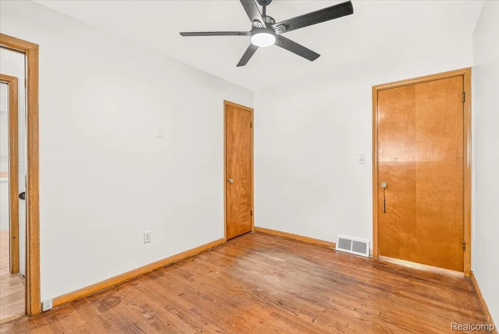 11802 Columbia Redford Charter Township MI 48239