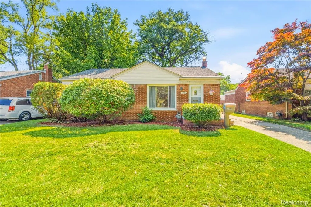 11802 Columbia Redford Charter Township MI 48239