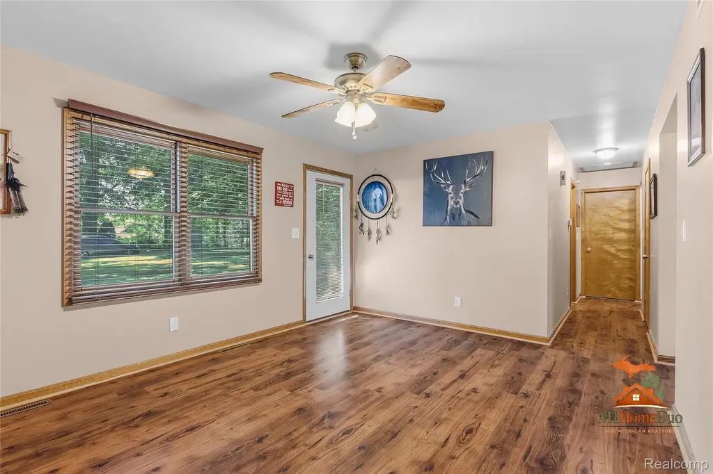 11231 Mcgregor Road Hamburg Township MI 48169