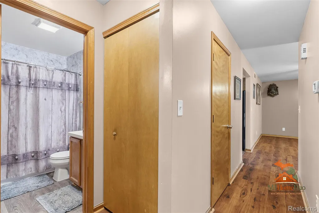 11231 Mcgregor Road Hamburg Township MI 48169