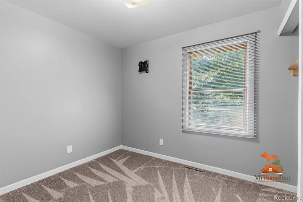 11231 Mcgregor Road Hamburg Township MI 48169