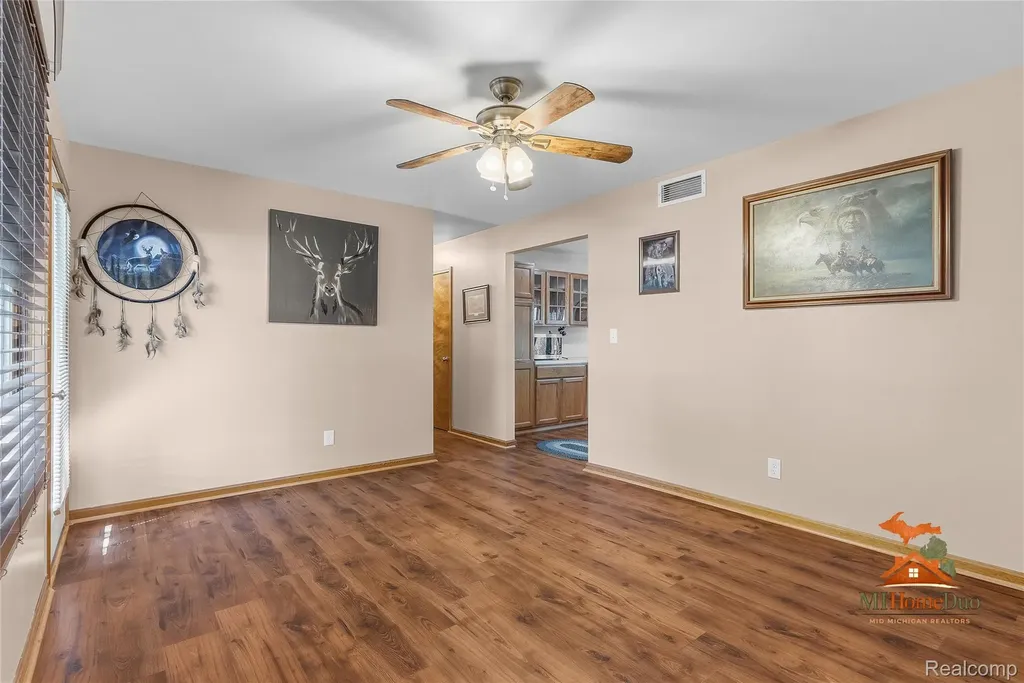 11231 Mcgregor Road Hamburg Township MI 48169