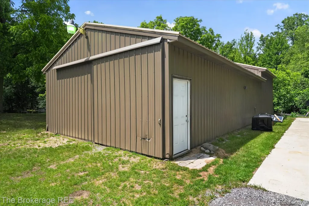 13269 N Genesee Road Thetford Township MI 48420