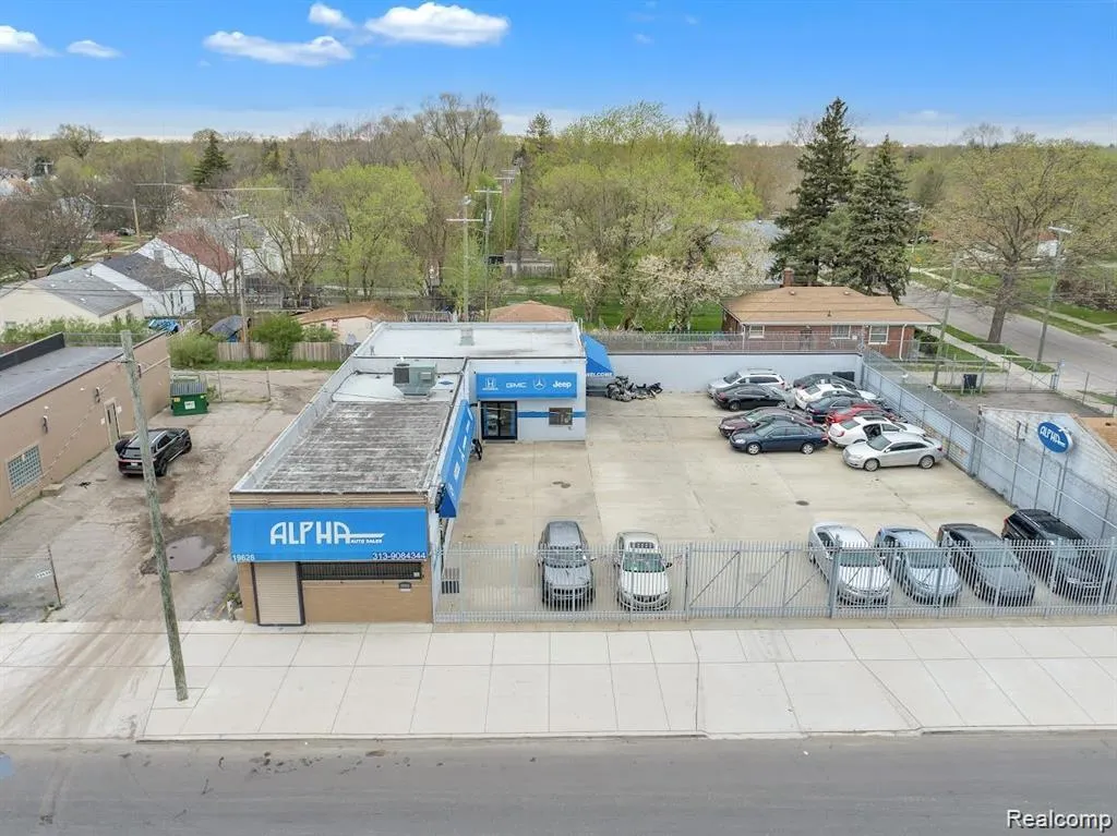 19626 W Warren Avenue Detroit City MI 48228