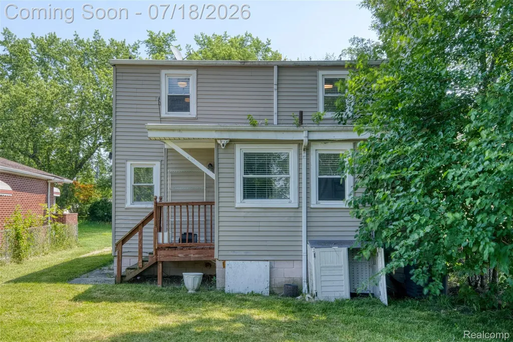 5660 Kingston Street Dearborn Heights City MI 48125