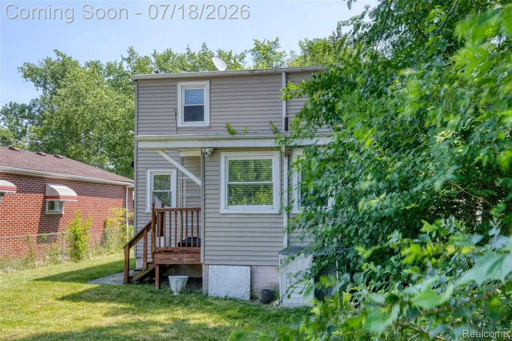 5660 Kingston Street Dearborn Heights City MI 48125