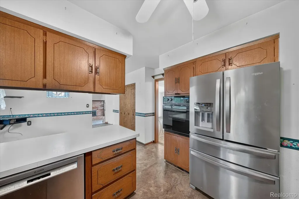 32533 Nestlewood Street Farmington Hills City MI 48334