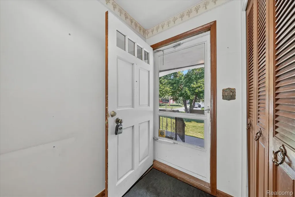 32533 Nestlewood Street Farmington Hills City MI 48334