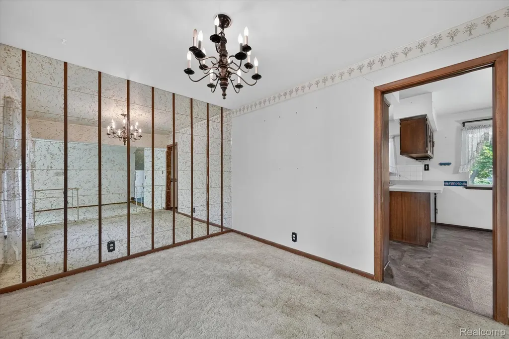 32533 Nestlewood Street Farmington Hills City MI 48334