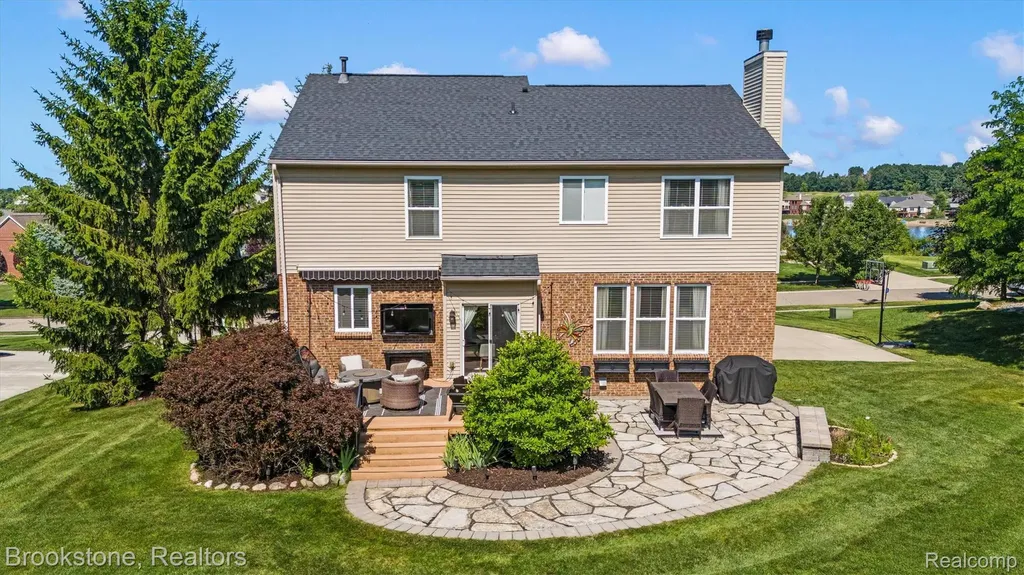 1161 Glass Lake Circle Oxford Charter Township MI 48371