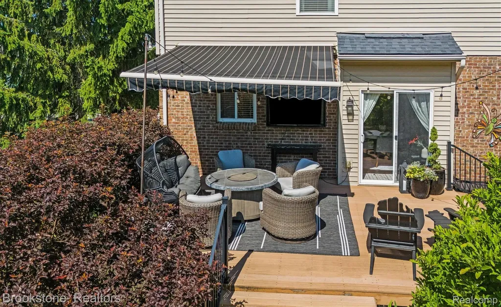 1161 Glass Lake Circle Oxford Charter Township MI 48371