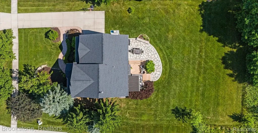 1161 Glass Lake Circle Oxford Charter Township MI 48371