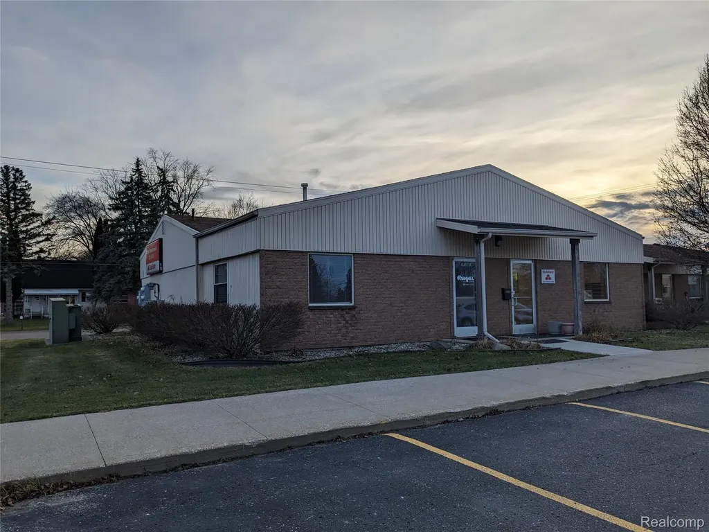 2515 S Dye Road Flint Charter Township MI 48532