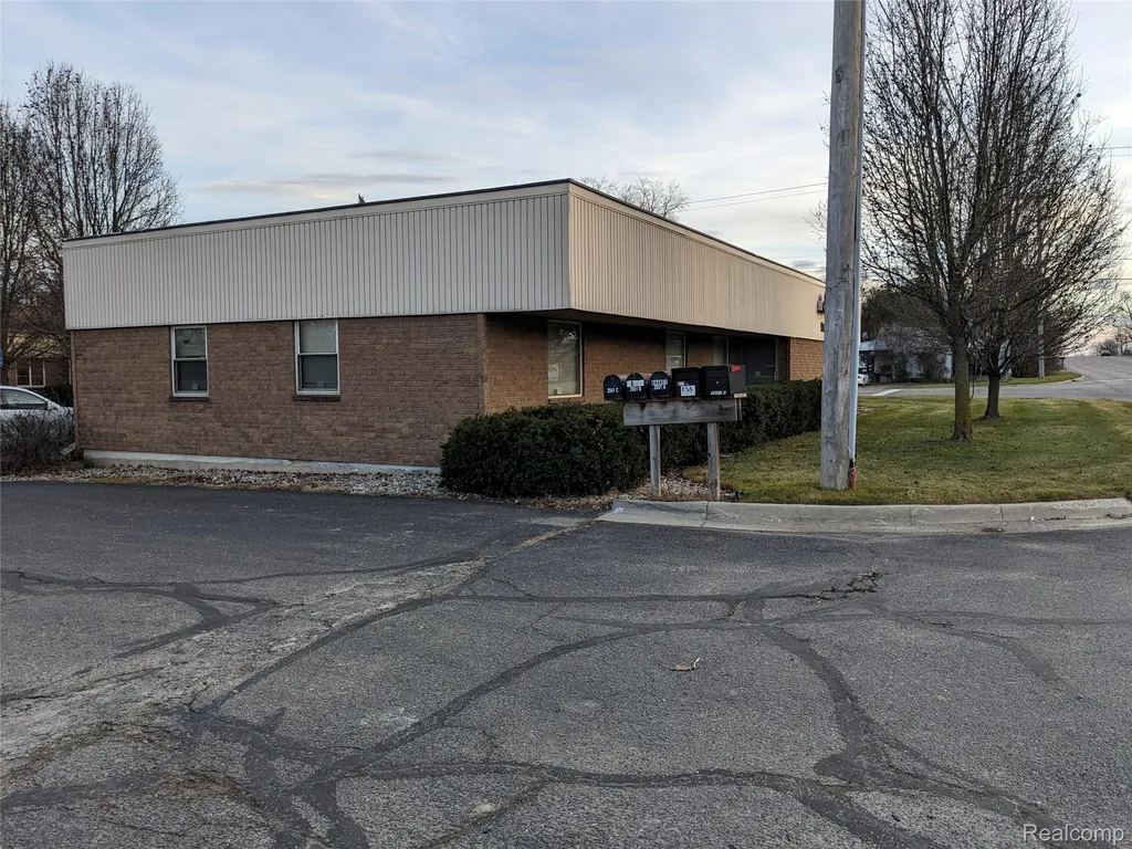2515 S Dye Road Flint Charter Township MI 48532