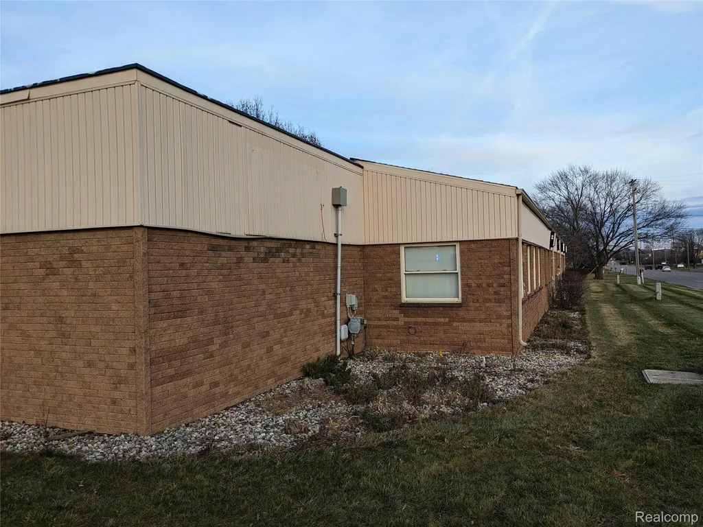 2515 S Dye Road Flint Charter Township MI 48532