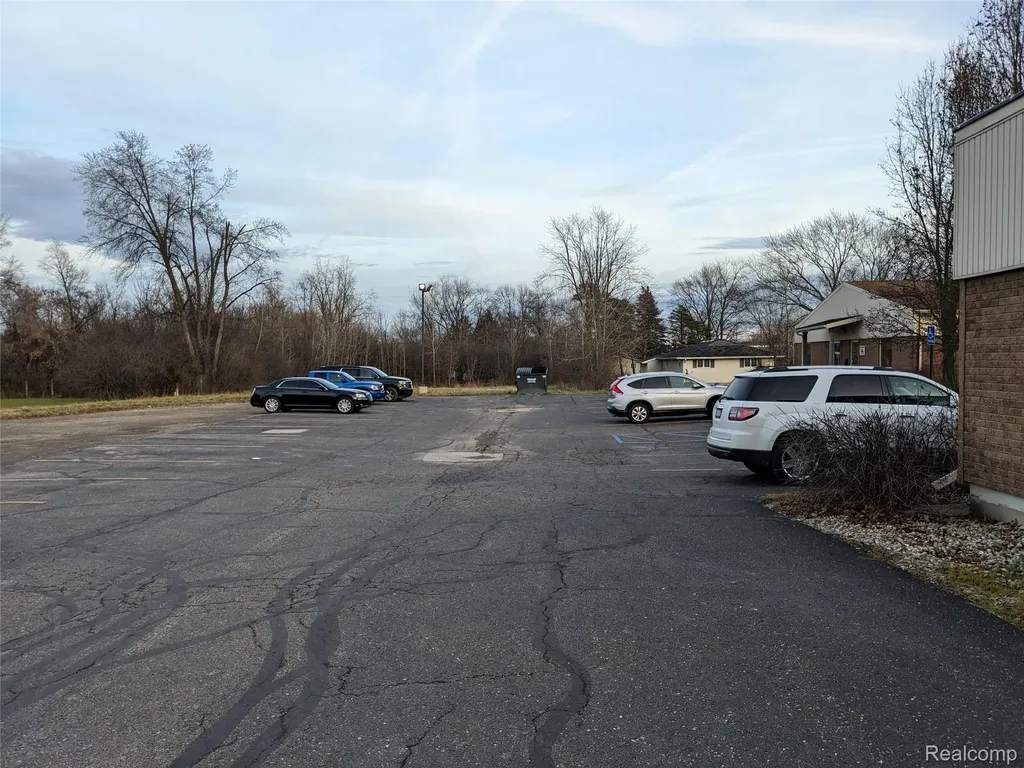 2515 S Dye Road Flint Charter Township MI 48532