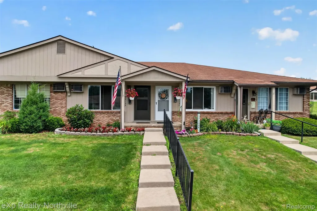 25157 Franklin Terrace South Lyon City MI 48178
