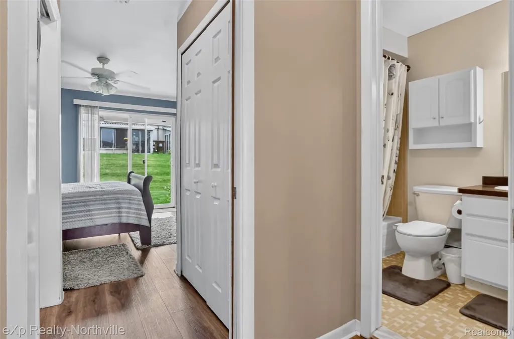 25157 Franklin Terrace South Lyon City MI 48178