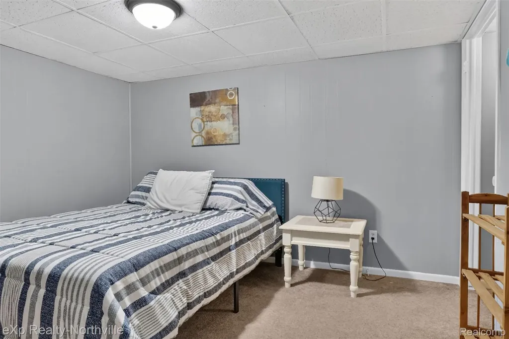 25157 Franklin Terrace South Lyon City MI 48178