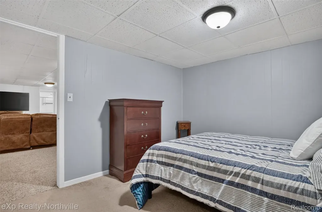 25157 Franklin Terrace South Lyon City MI 48178