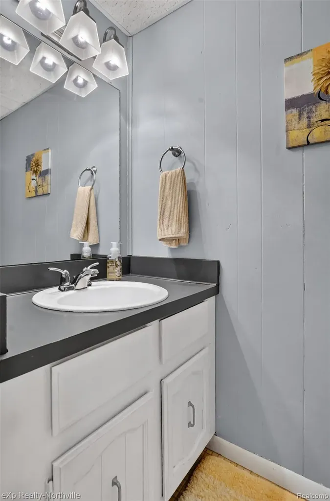 25157 Franklin Terrace South Lyon City MI 48178