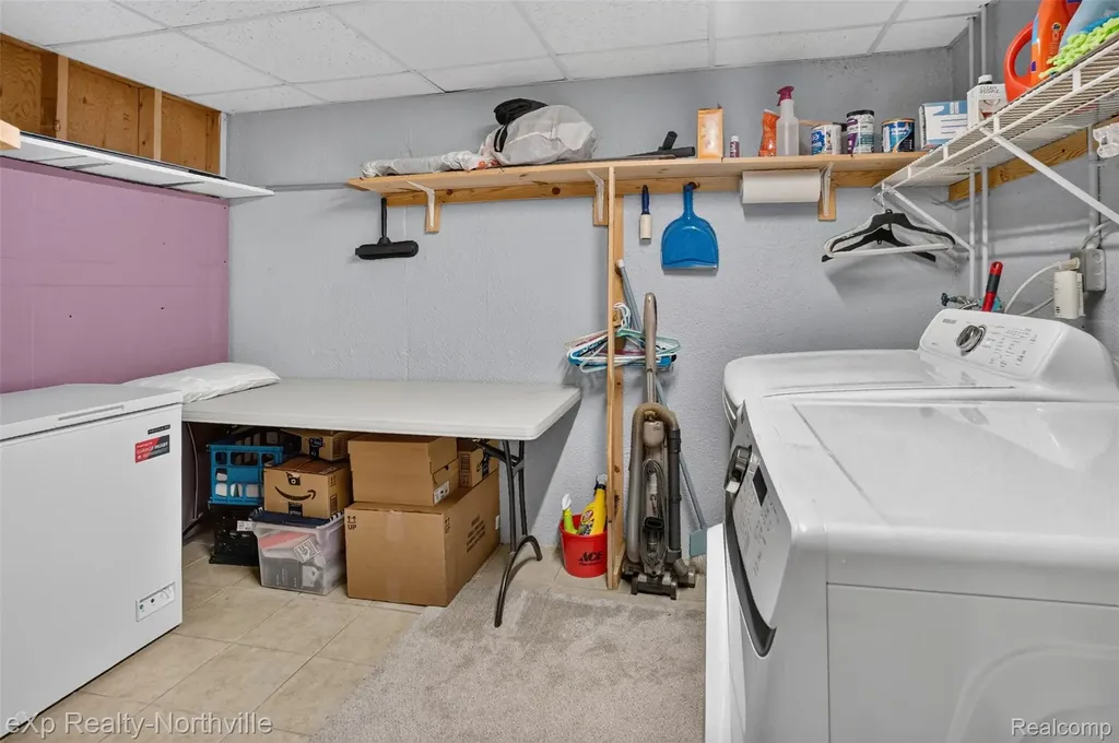 25157 Franklin Terrace South Lyon City MI 48178