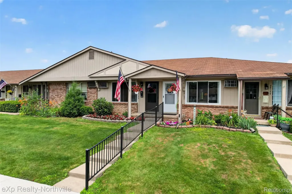 25157 Franklin Terrace South Lyon City MI 48178