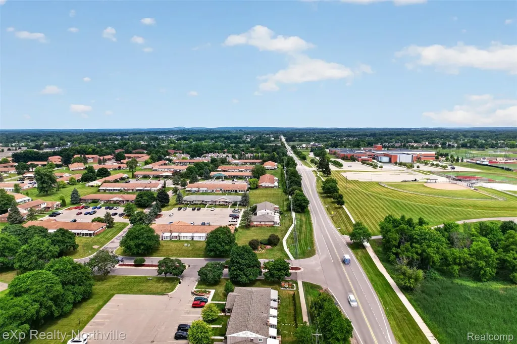 25157 Franklin Terrace South Lyon City MI 48178