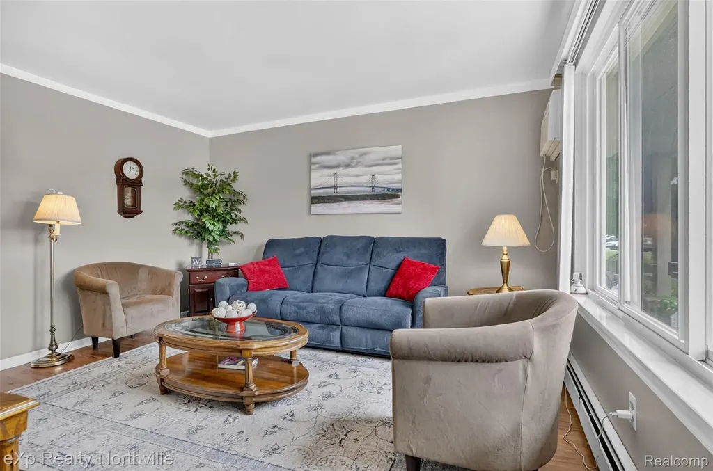 25157 Franklin Terrace South Lyon City MI 48178
