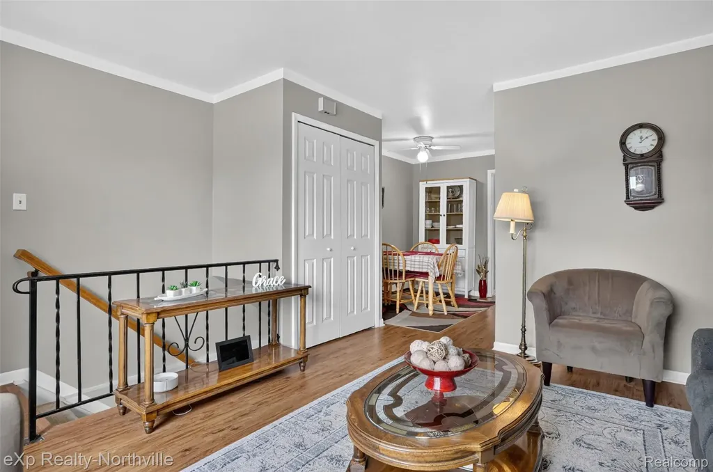 25157 Franklin Terrace South Lyon City MI 48178